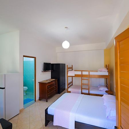 Hotel Chris Ksamil Dış mekan fotoğraf