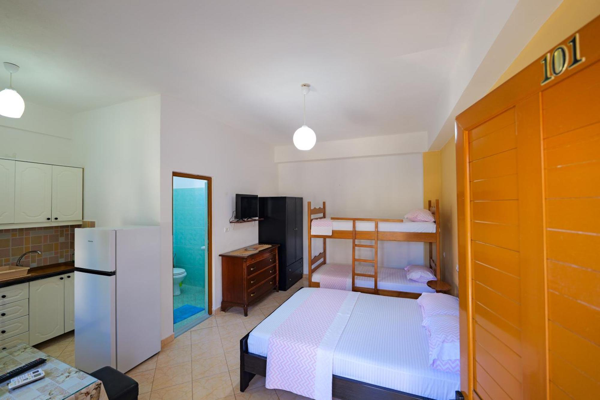 Hotel Chris Ksamil Dış mekan fotoğraf
