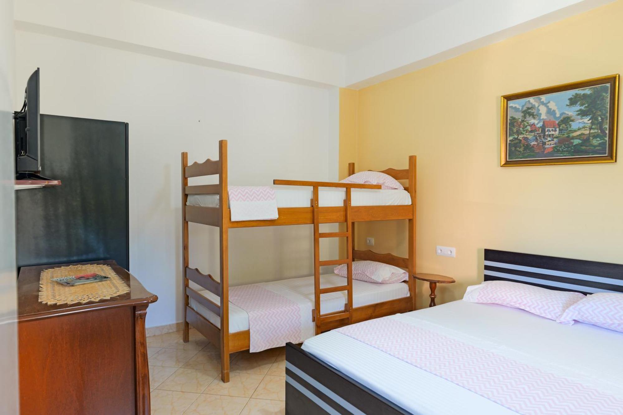 Hotel Chris Ksamil Dış mekan fotoğraf