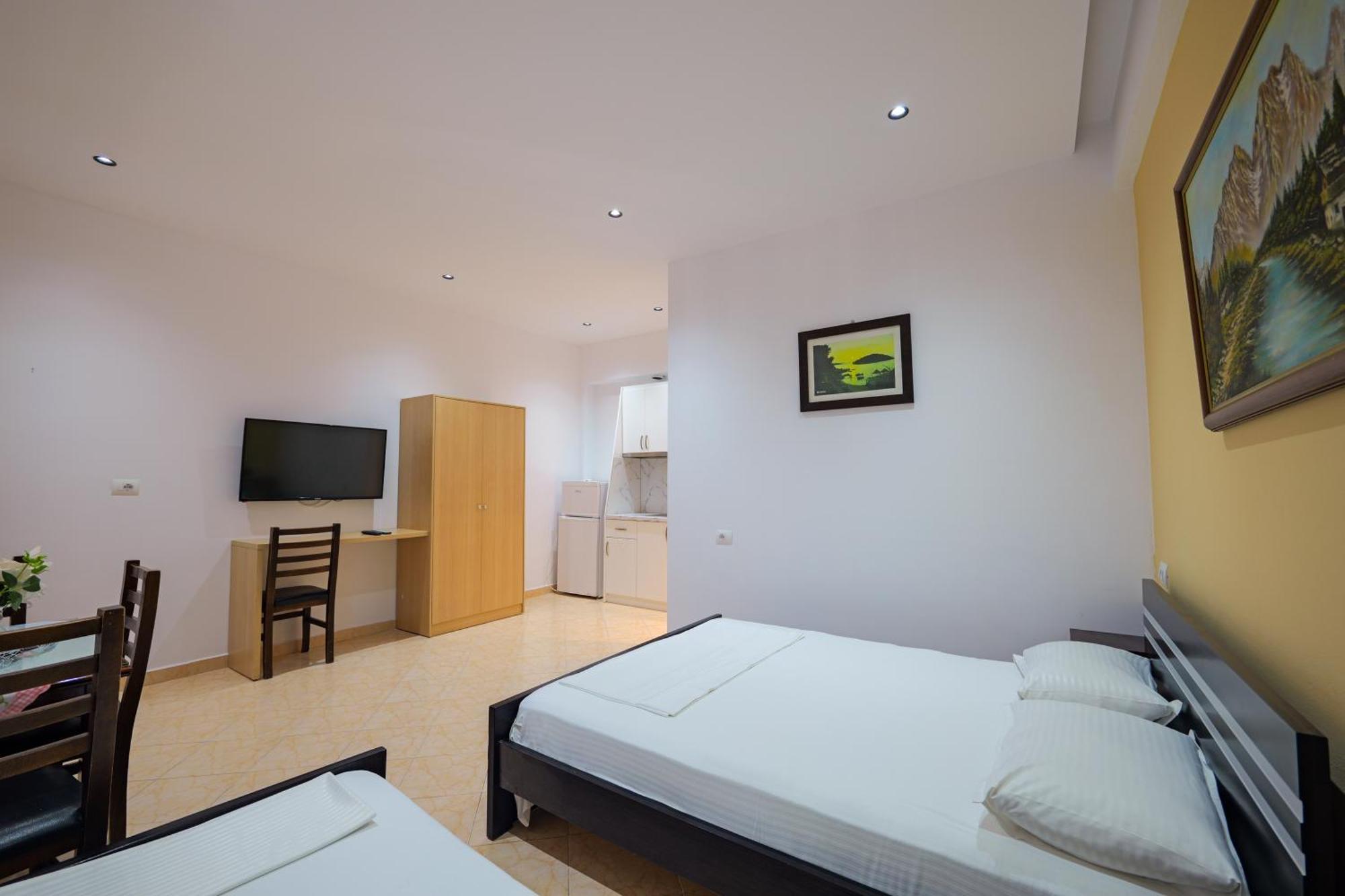 Hotel Chris Ksamil Dış mekan fotoğraf
