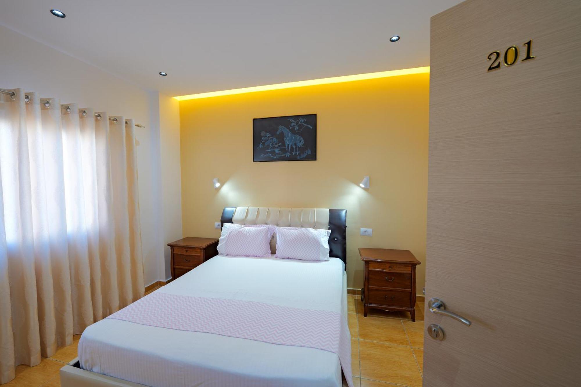 Hotel Chris Ksamil Dış mekan fotoğraf