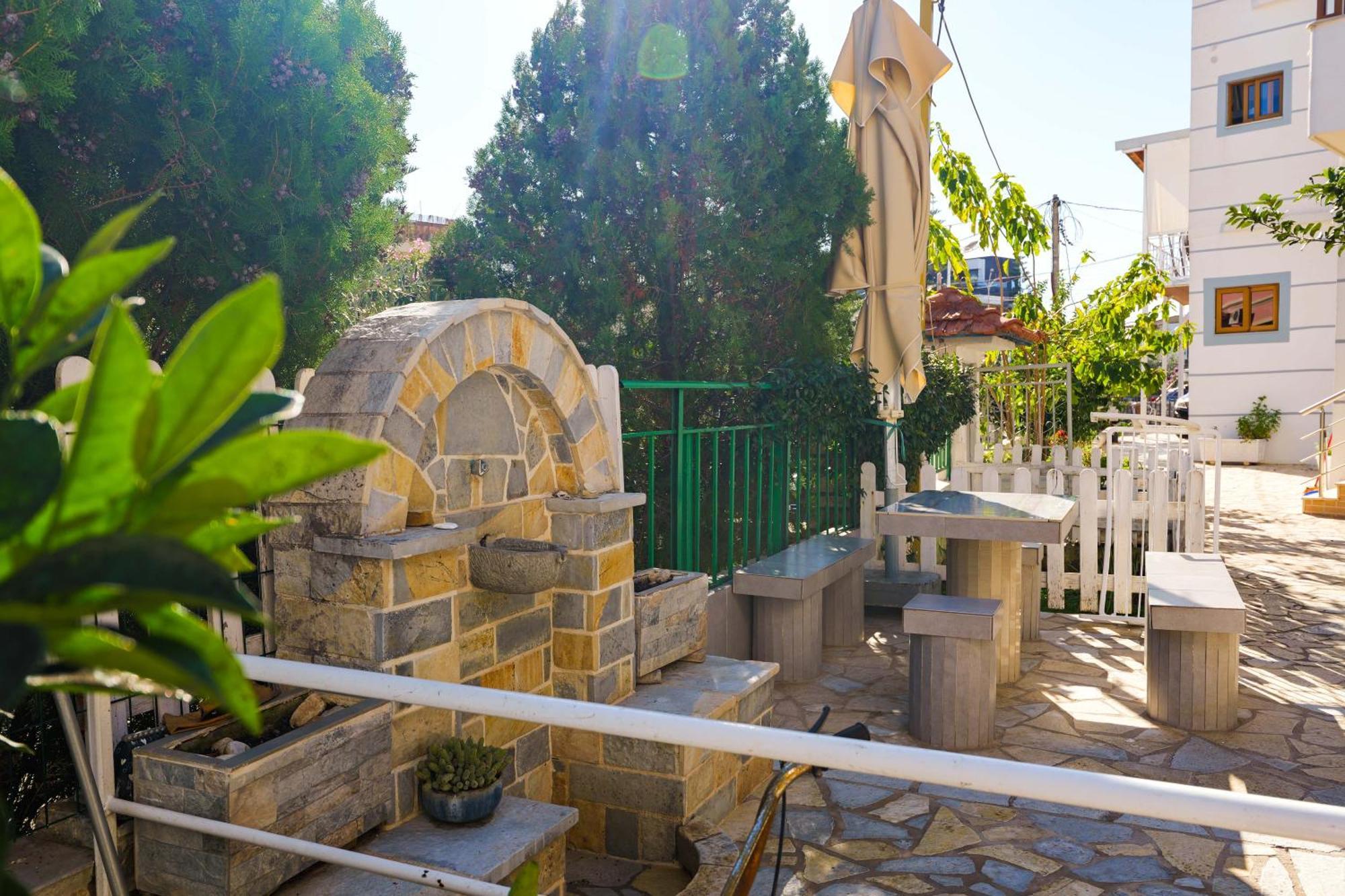 Hotel Chris Ksamil Dış mekan fotoğraf