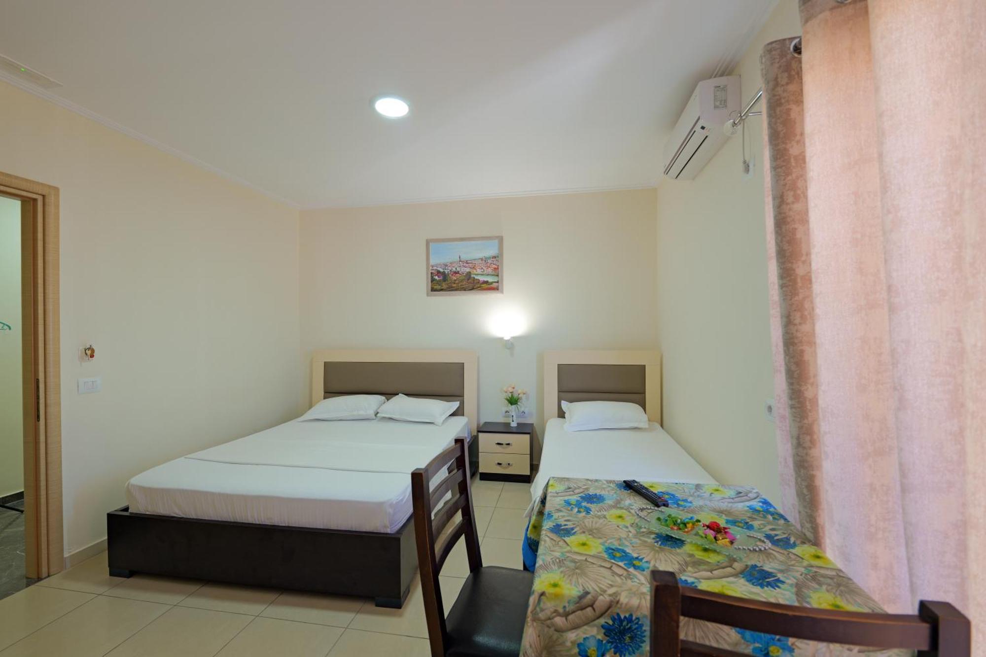 Hotel Chris Ksamil Dış mekan fotoğraf