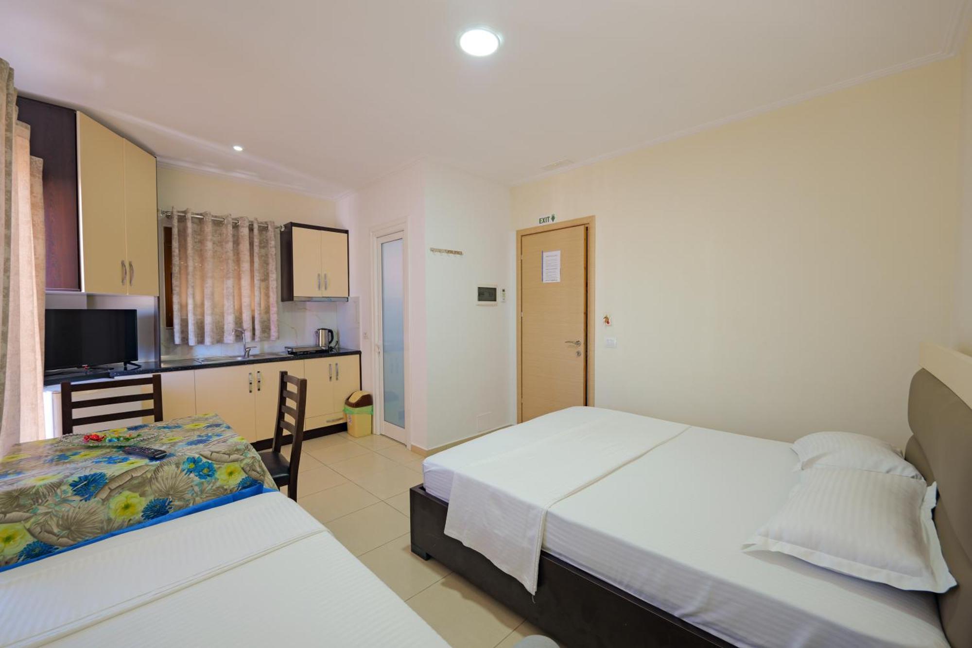 Hotel Chris Ksamil Dış mekan fotoğraf