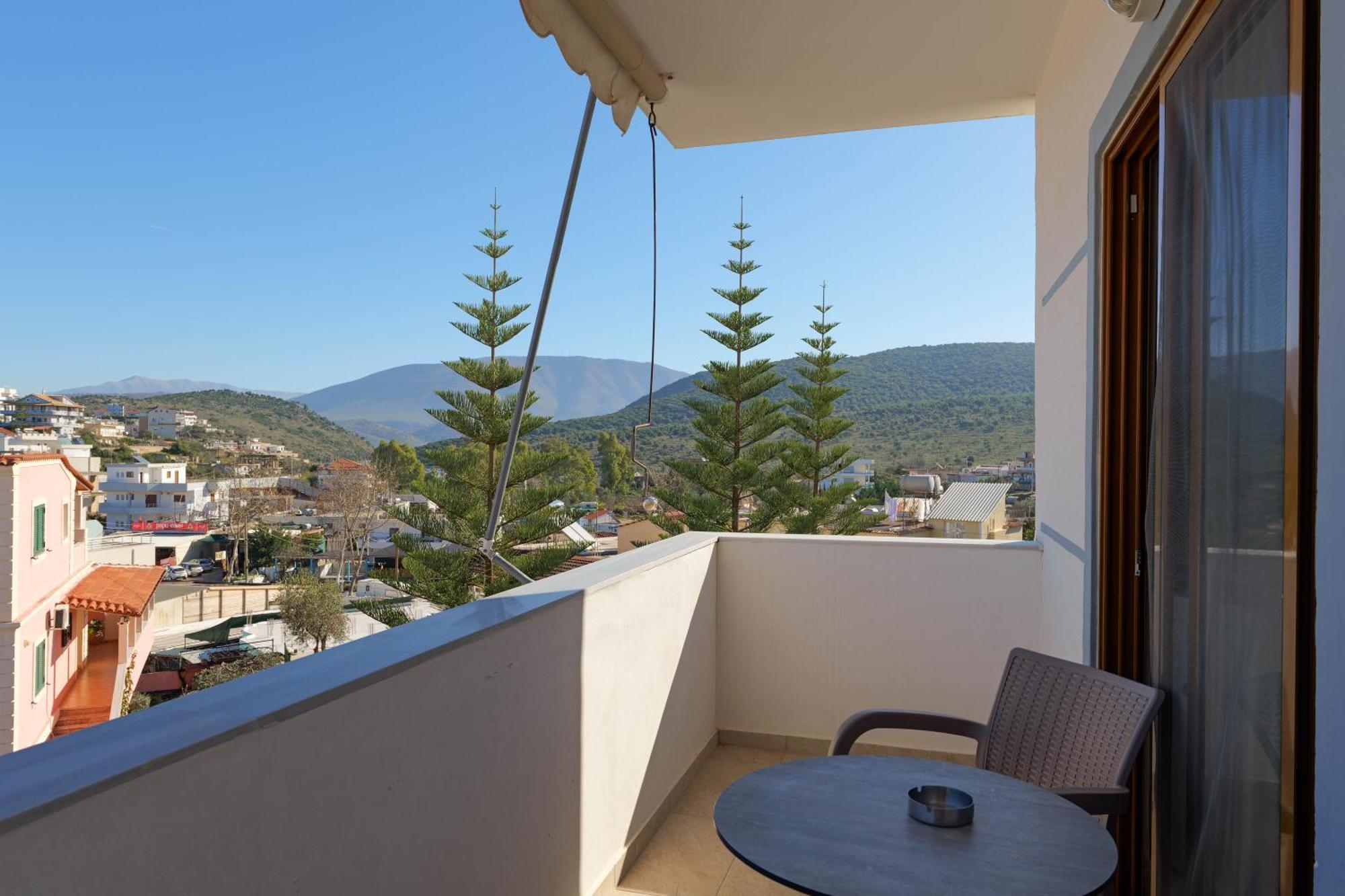 Hotel Chris Ksamil Dış mekan fotoğraf